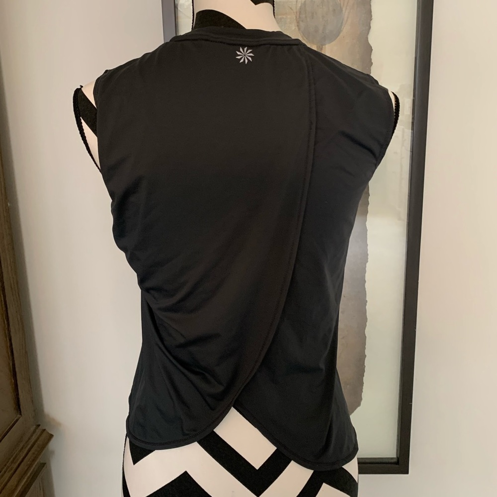 Muscle tank top Athleta workout shirt.